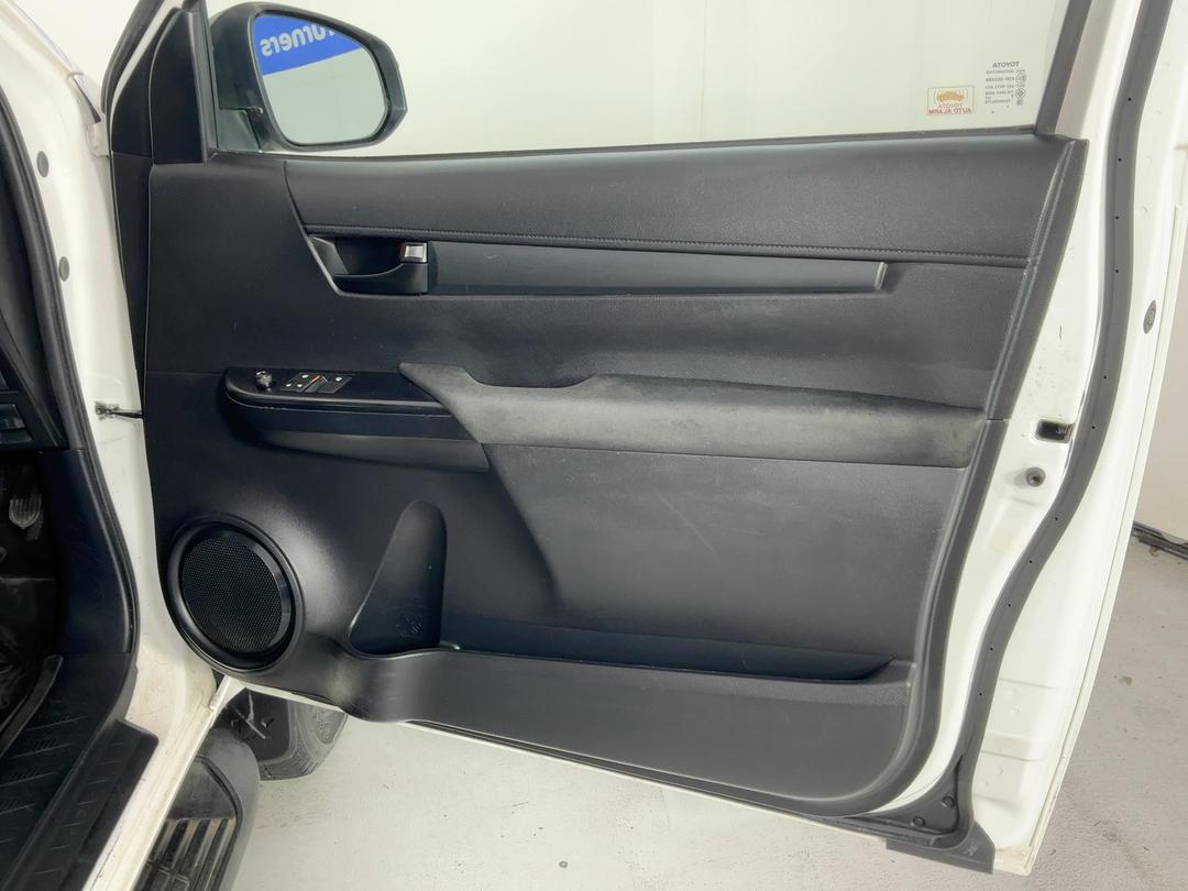 Photo '15' of Toyota Hilux