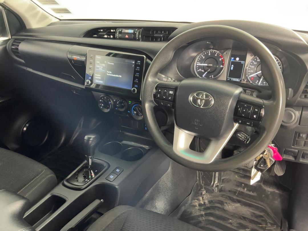 Photo '17' of Toyota Hilux