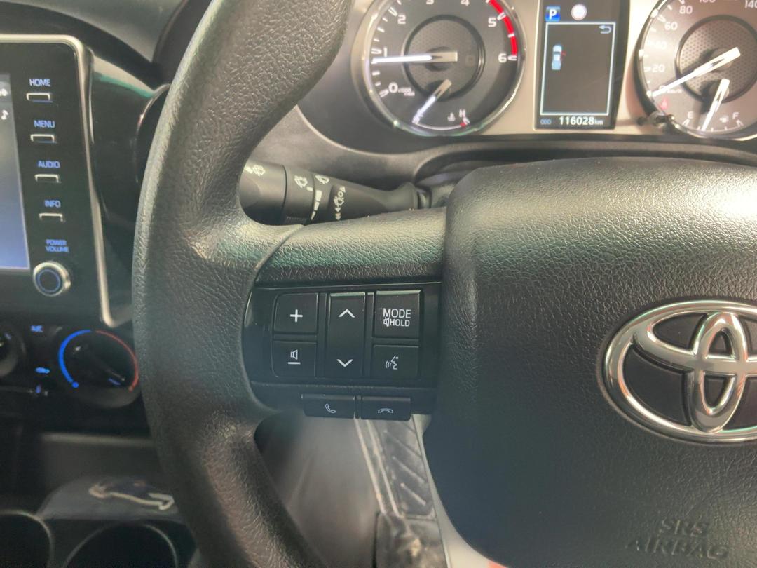 Photo '23' of Toyota Hilux