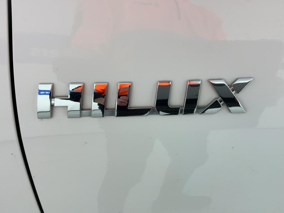 Photo '28' of Toyota Hilux