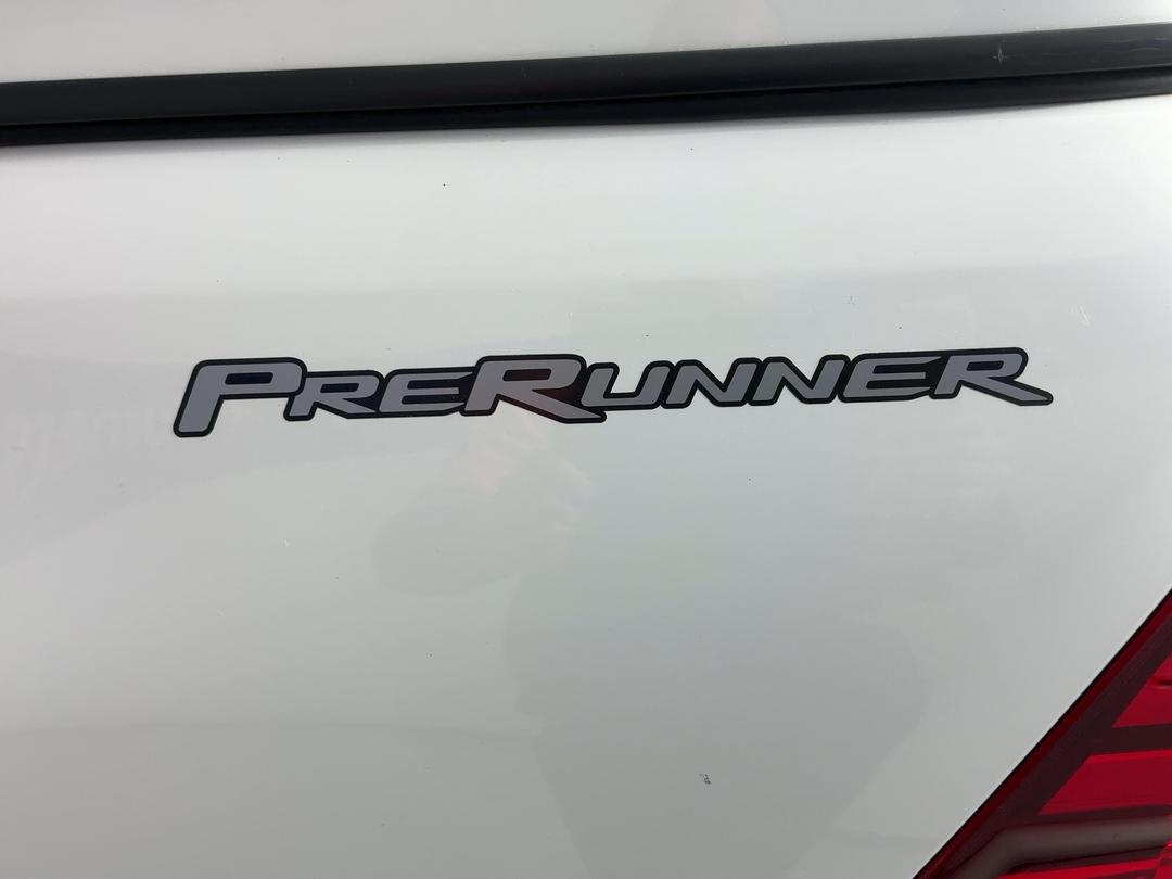 Photo '29' of Toyota Hilux