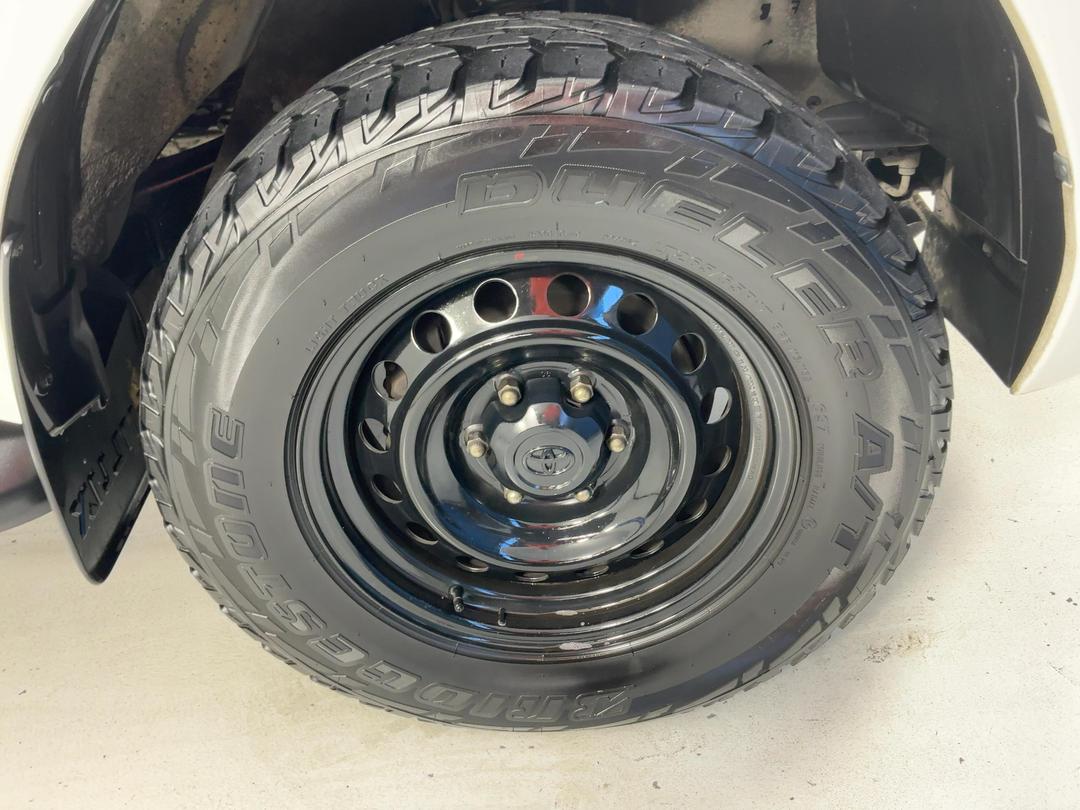 Photo '9' of Toyota Hilux