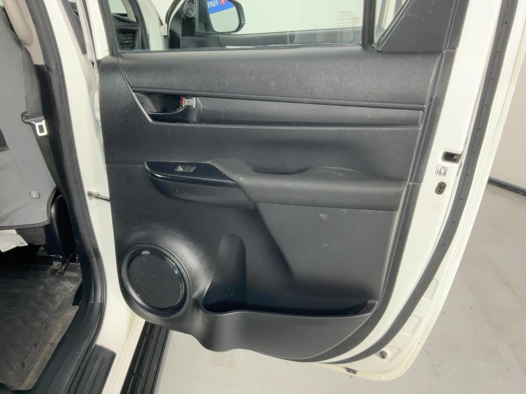 Photo '19' of Toyota Hilux
