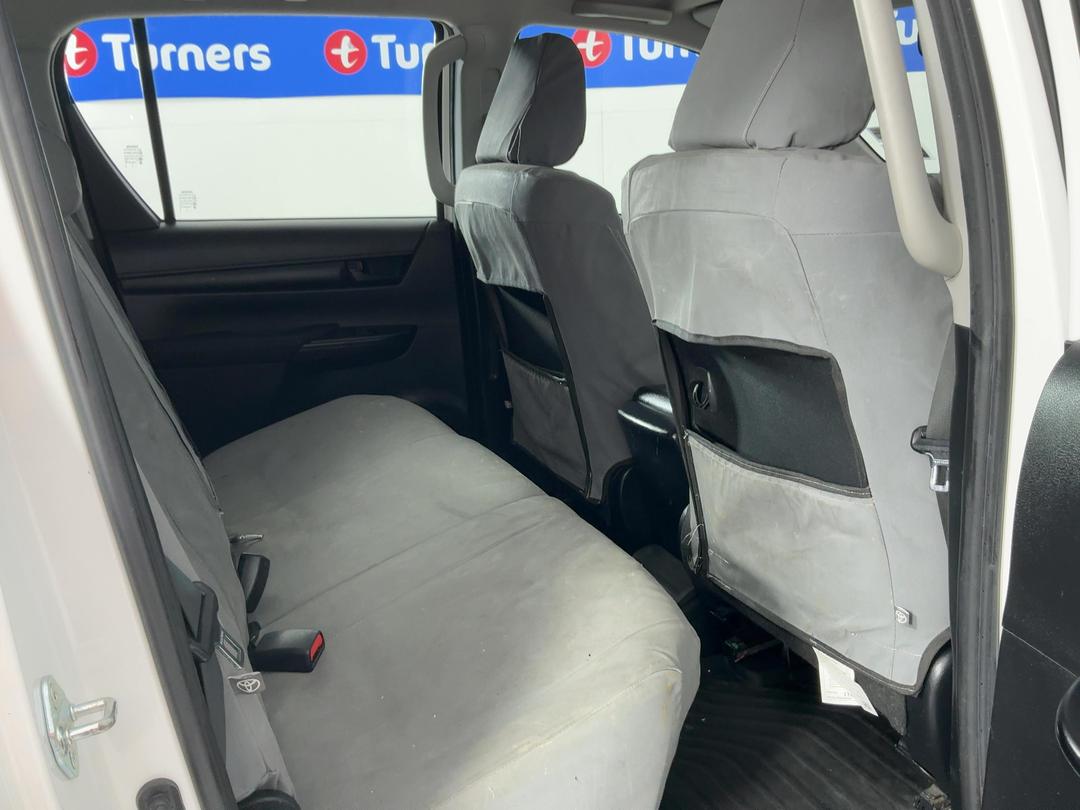 Photo '20' of Toyota Hilux