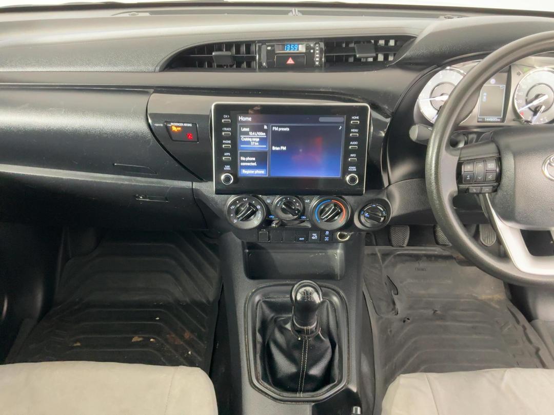 Photo '18' of Toyota Hilux