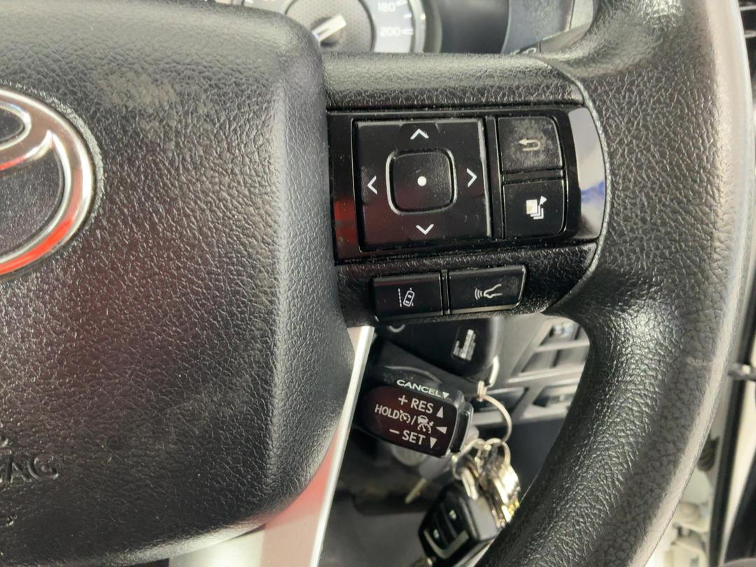 Photo '25' of Toyota Hilux