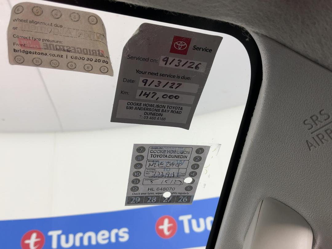 Photo '27' of Toyota Hilux