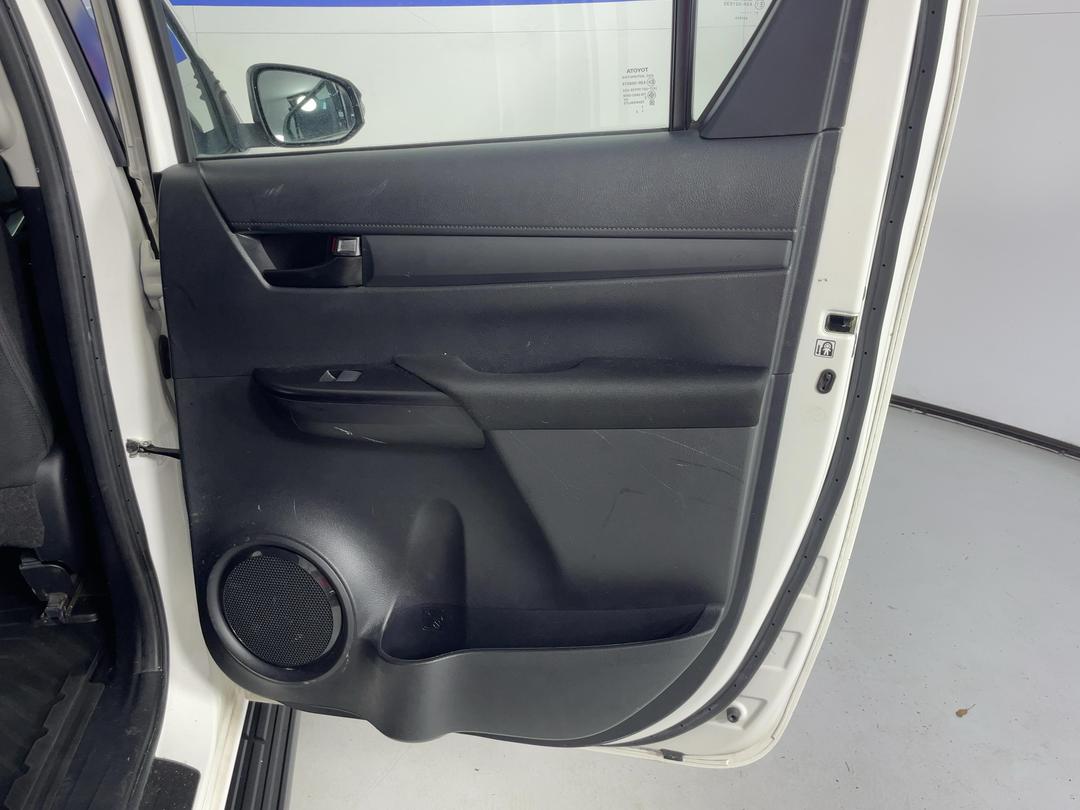 Photo '19' of Toyota Hilux