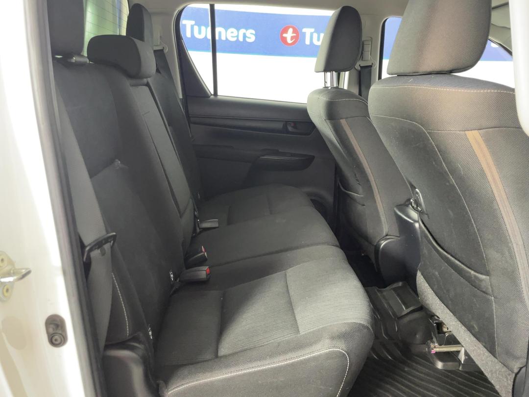 Photo '20' of Toyota Hilux