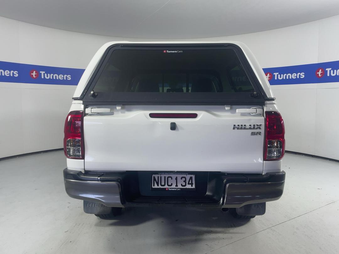 Photo '6' of Toyota Hilux