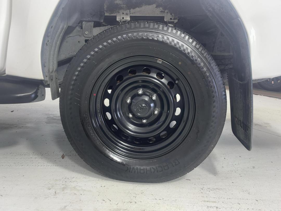 Photo '11' of Toyota Hilux