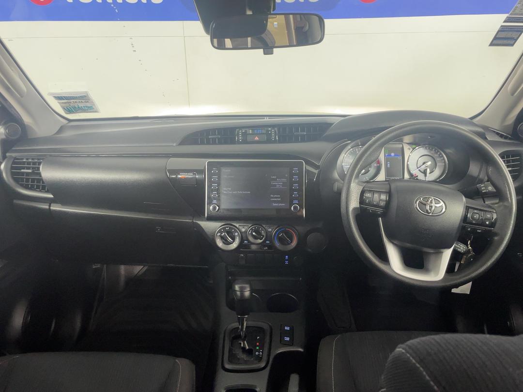 Photo '17' of Toyota Hilux