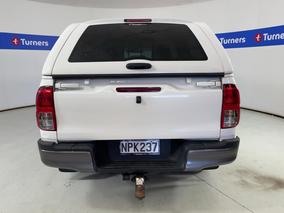Photo '6' of Toyota Hilux
