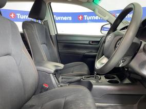 Photo '16' of Toyota Hilux