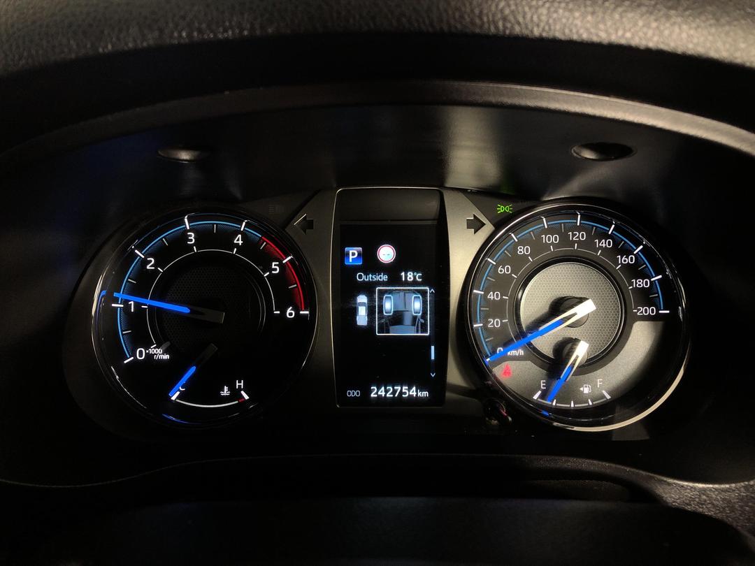 Photo '21' of Toyota Hilux