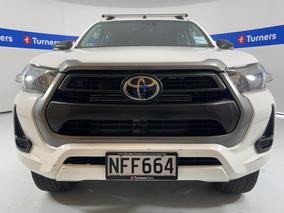 Photo '2' of Toyota Hilux