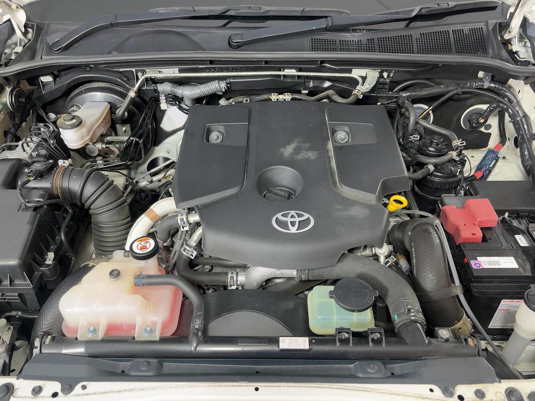 Photo '13' of Toyota Hilux