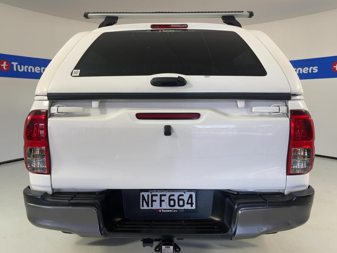 Photo '6' of Toyota Hilux