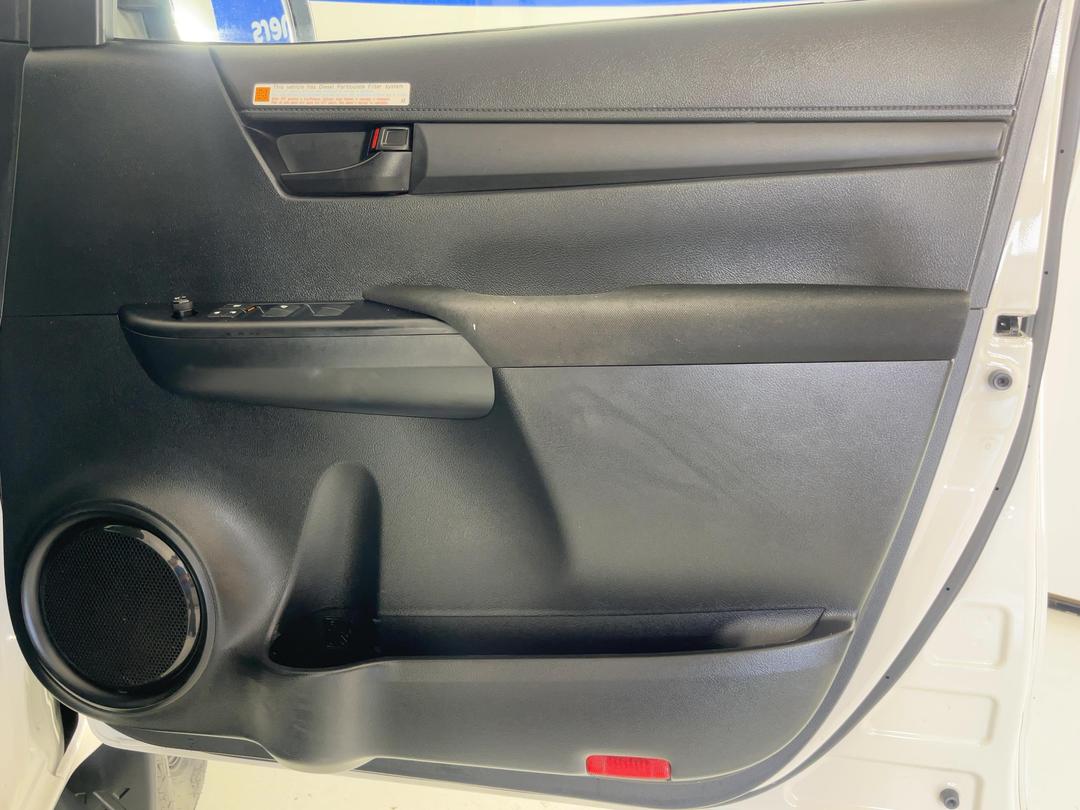Photo '15' of Toyota Hilux
