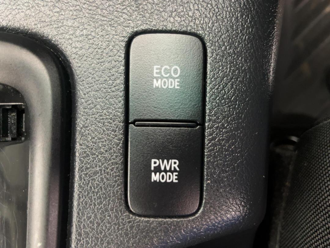 Photo '27' of Toyota Hilux
