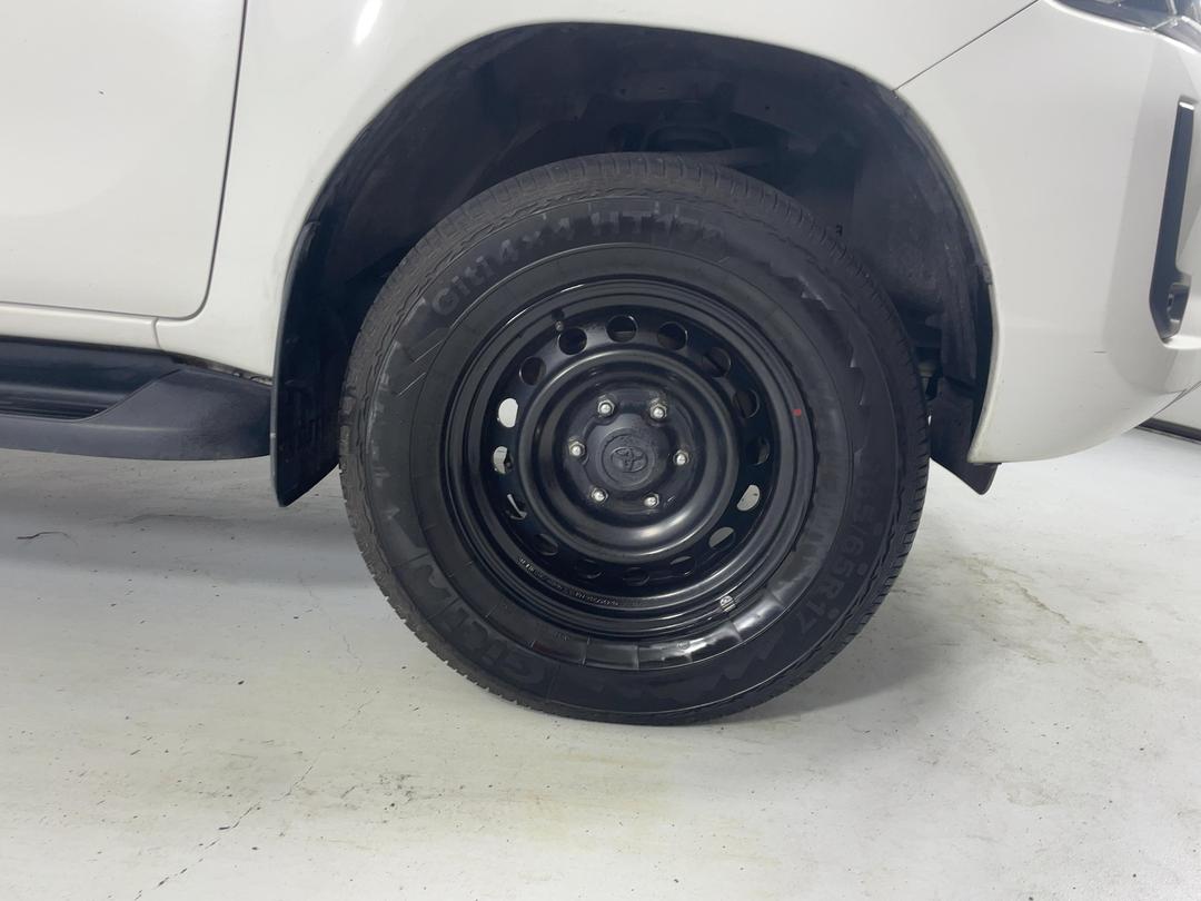 Photo '9' of Toyota Hilux