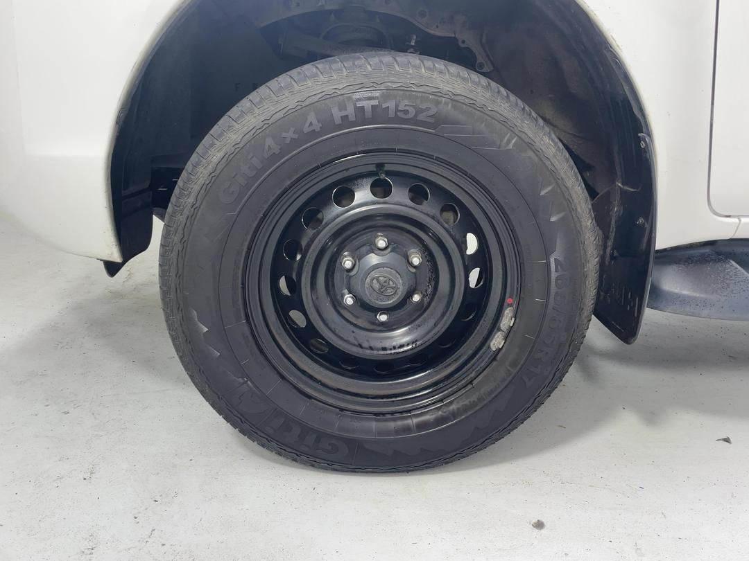 Photo '10' of Toyota Hilux