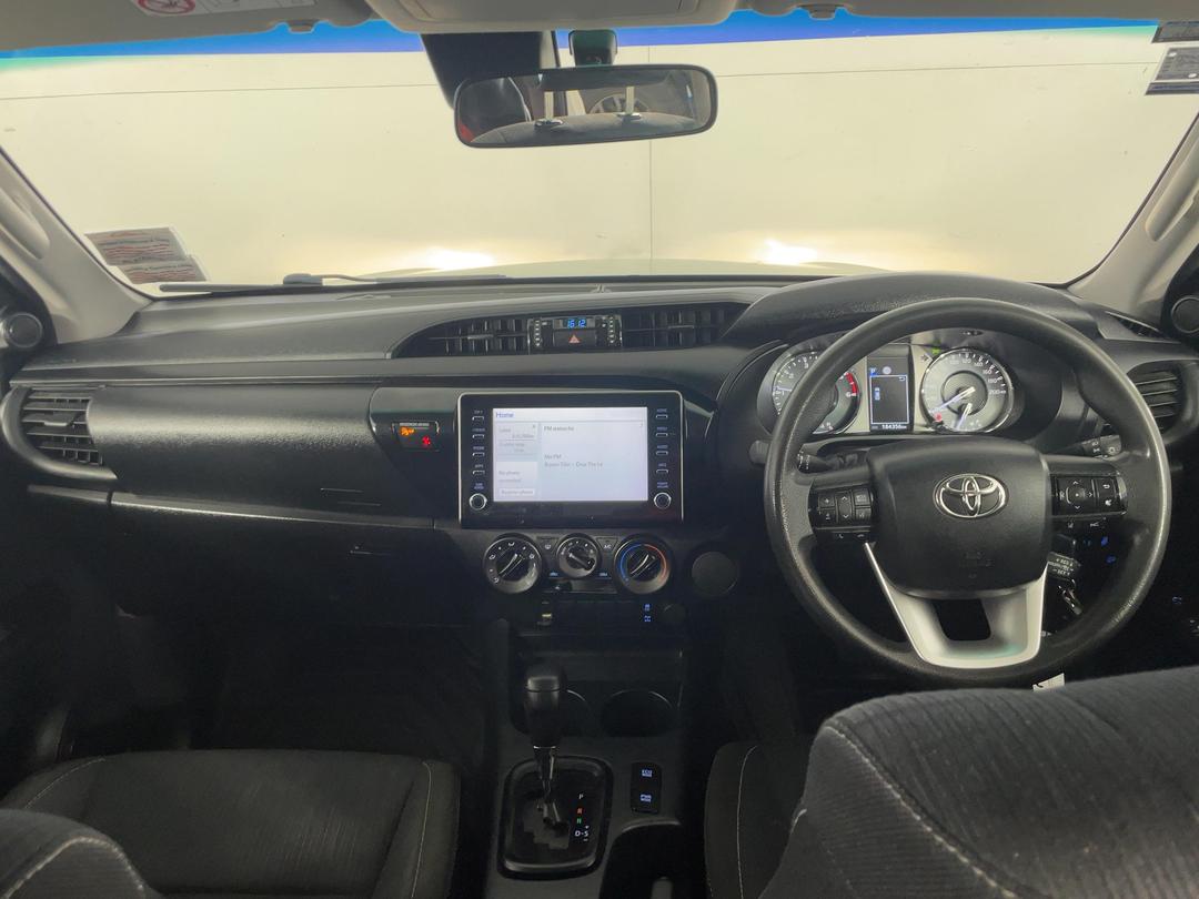 Photo '17' of Toyota Hilux