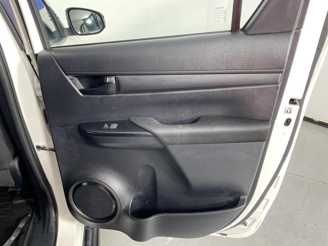 Photo '19' of Toyota Hilux