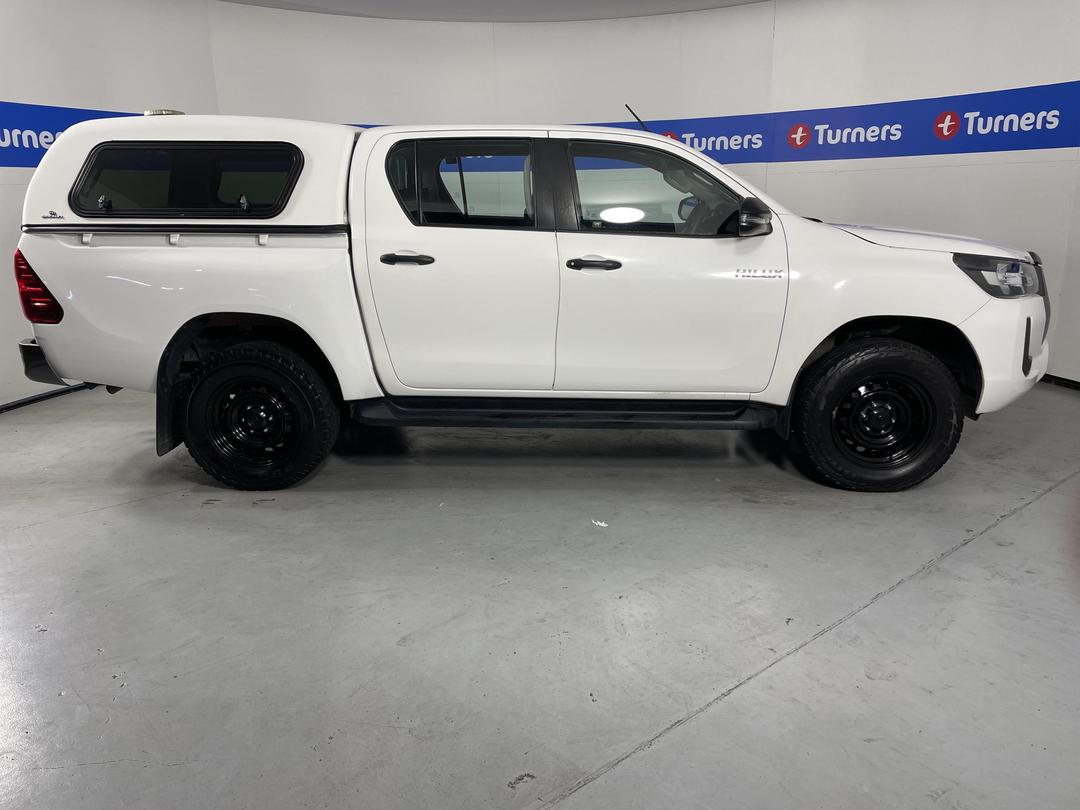 Photo '23' of Toyota Hilux