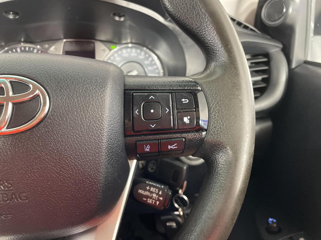 Photo '27' of Toyota Hilux