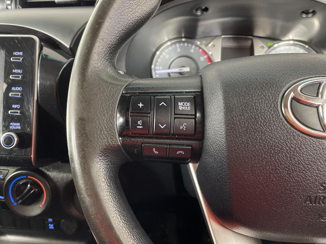 Photo '26' of Toyota Hilux