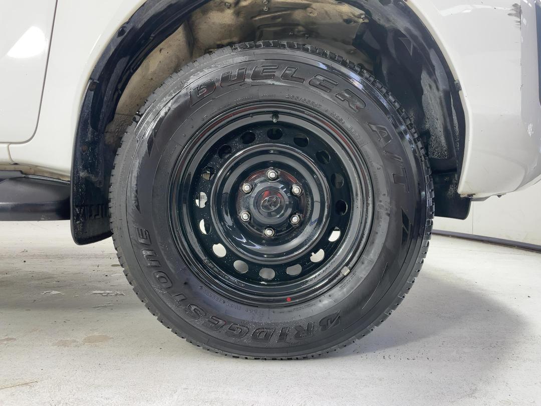 Photo '9' of Toyota Hilux