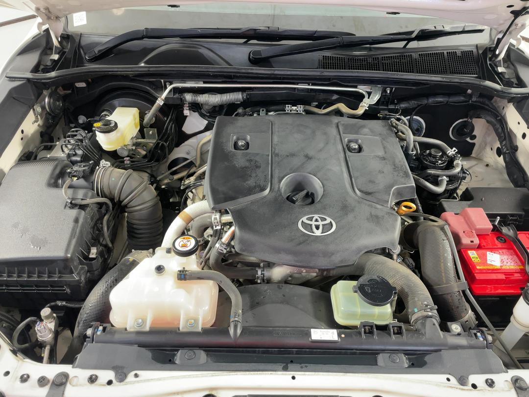 Photo '13' of Toyota Hilux