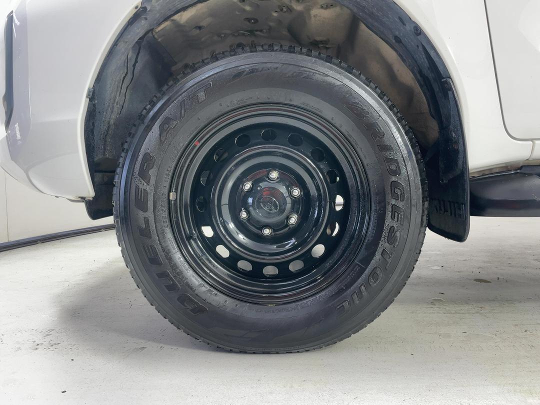 Photo '10' of Toyota Hilux