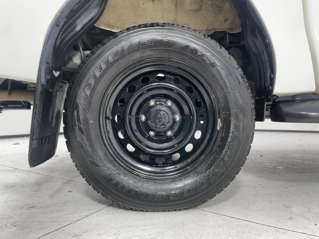 Photo '12' of Toyota Hilux