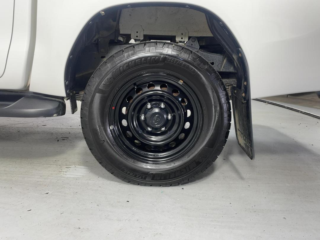 Photo '11' of Toyota Hilux