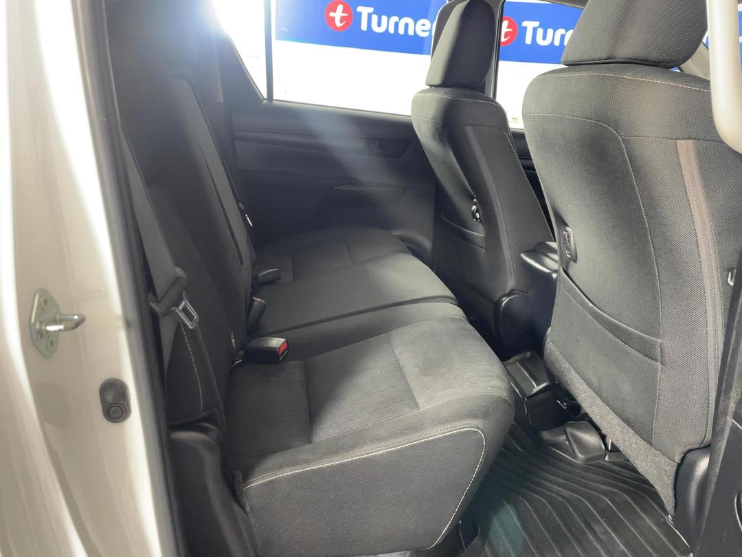 Photo '20' of Toyota Hilux