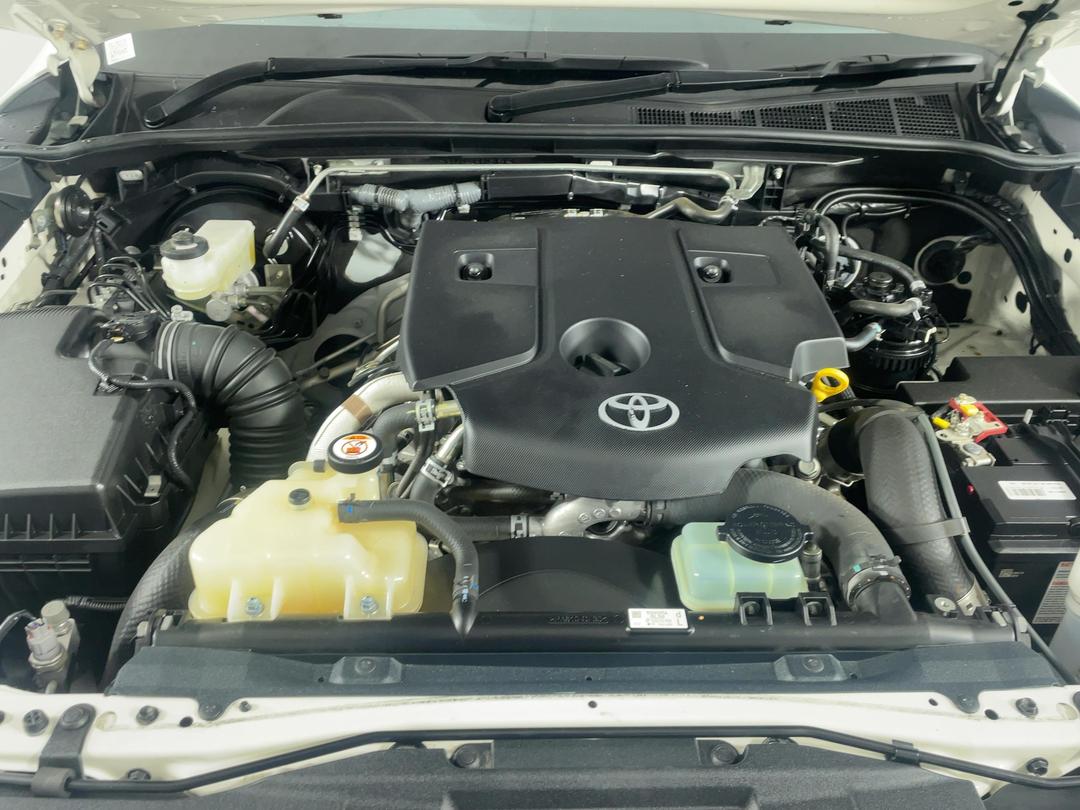 Photo '13' of Toyota Hilux
