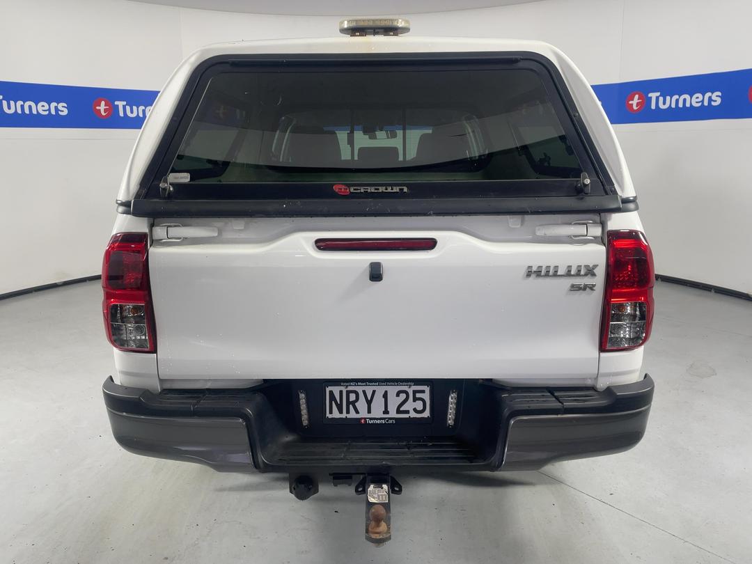 Photo '6' of Toyota Hilux