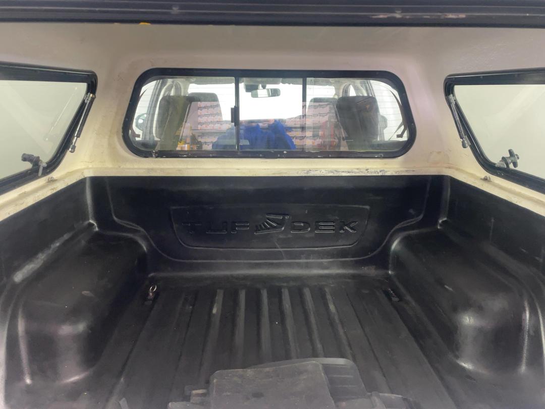 Photo '14' of Toyota Hilux
