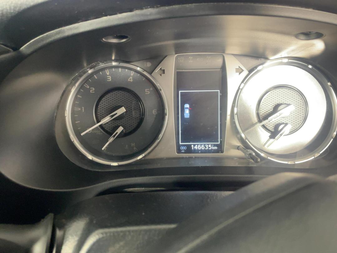 Photo '21' of Toyota Hilux