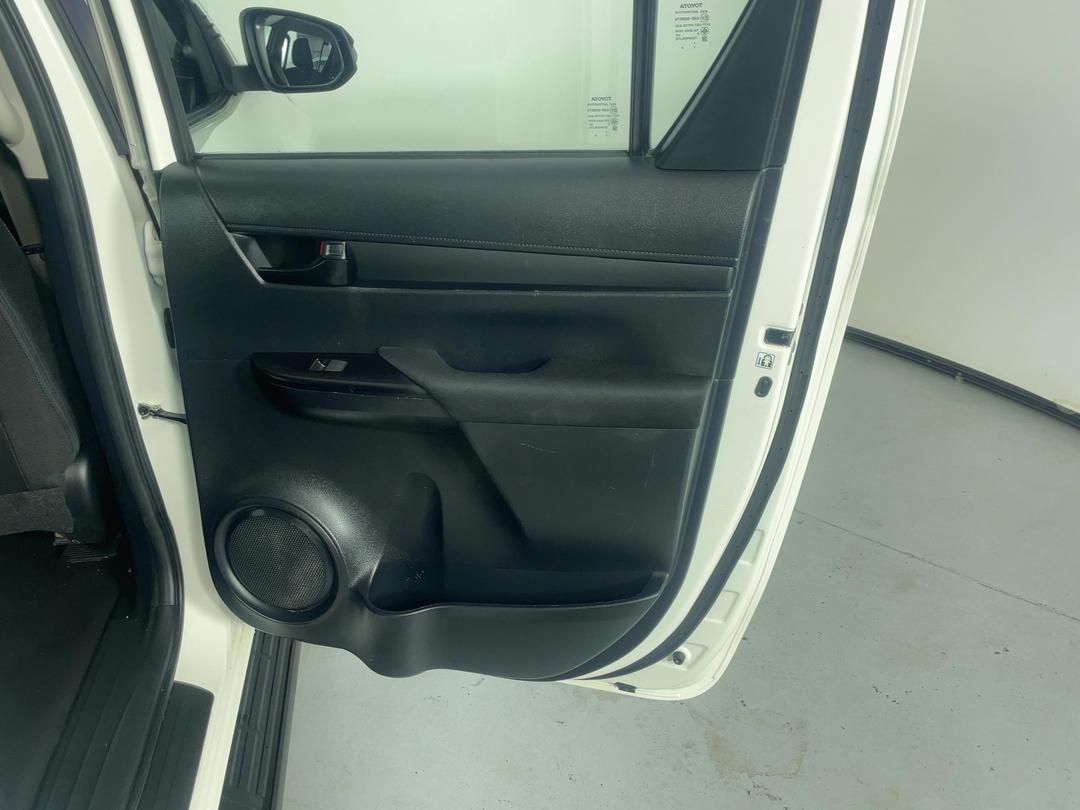 Photo '19' of Toyota Hilux