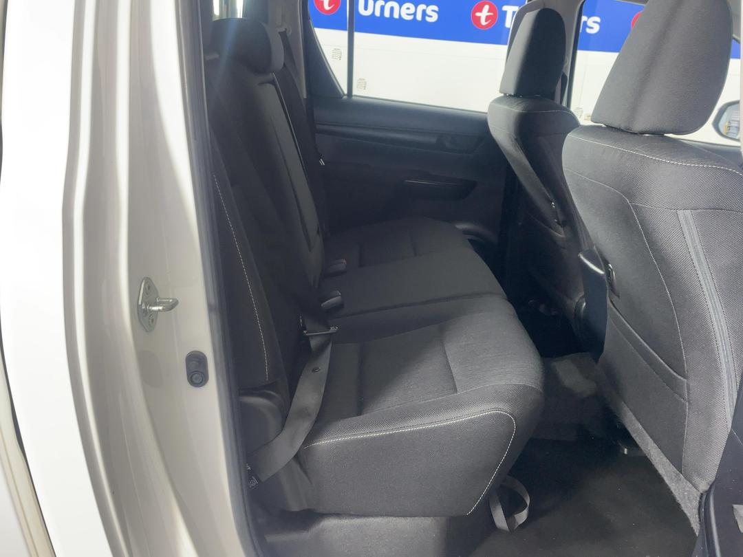 Photo '20' of Toyota Hilux