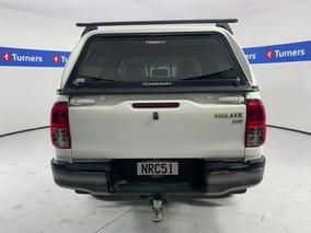 Photo '6' of Toyota Hilux