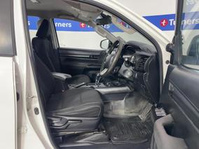 Photo '16' of Toyota Hilux