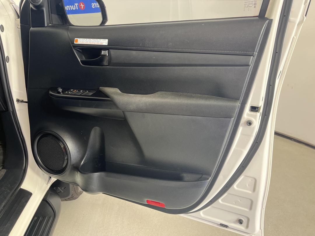 Photo '15' of Toyota Hilux