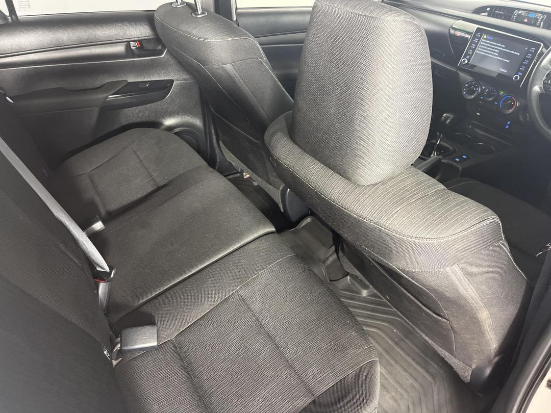 Photo '20' of Toyota Hilux