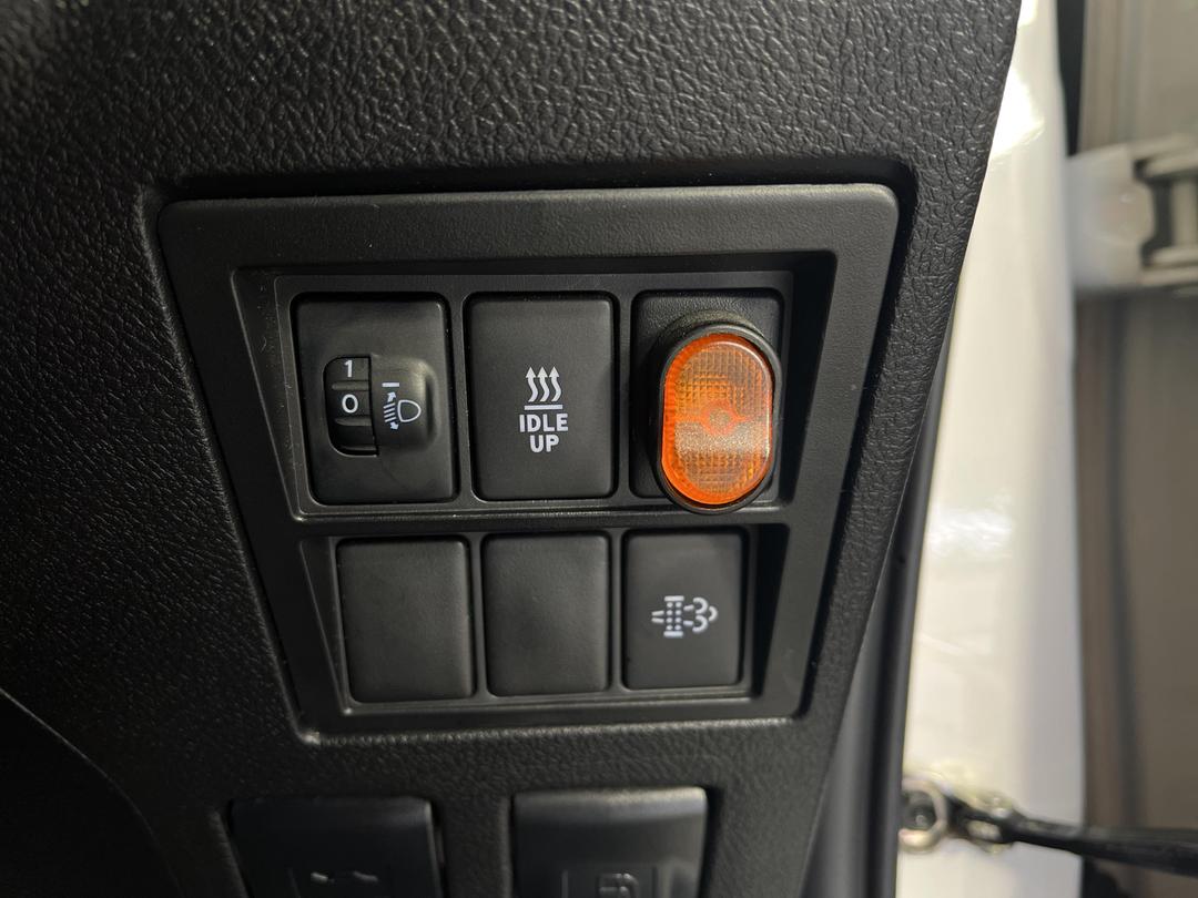 Photo '25' of Toyota Hilux