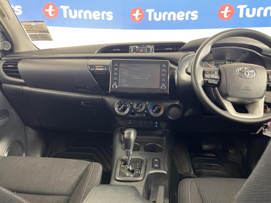 Photo '17' of Toyota Hilux