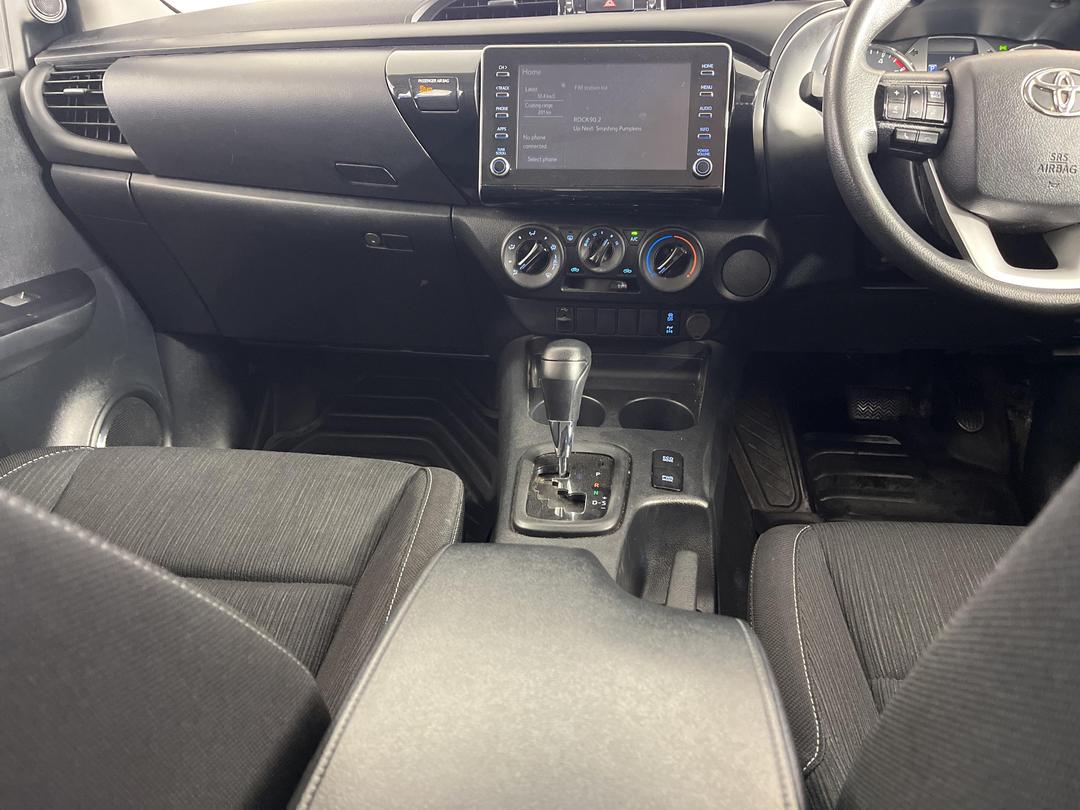 Photo '18' of Toyota Hilux